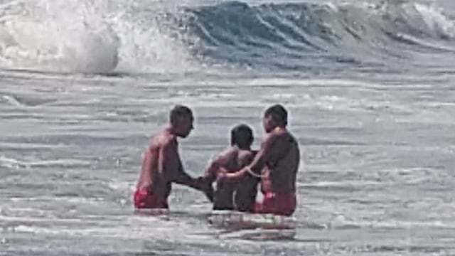 Tacna: Tragedia en playa Tres Cruces al ahogarse niño de ocho años