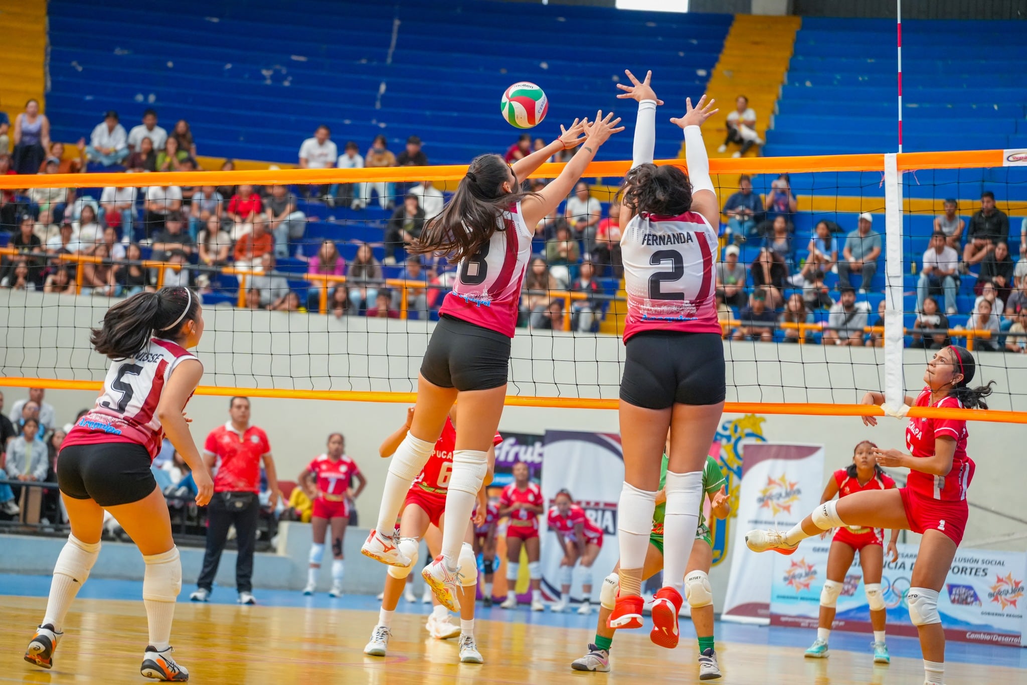 Miraflores es primer lugar en XVIII Campeonato Nacional de Vóley Femenino U-15. Foto: Gobierno Regional de Arequipa.