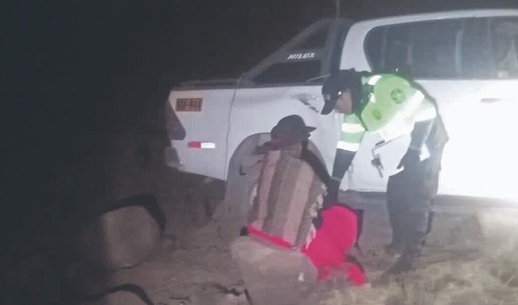 Conductor realizó una maniobra temeraria por evitar chocar contra una roca. (Foto: Difusión)