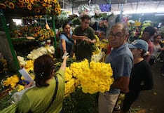 Año Nuevo 2026: Personas acuden a comprar flores amarillas en el mercado de Piedra Liza (FOTOS)