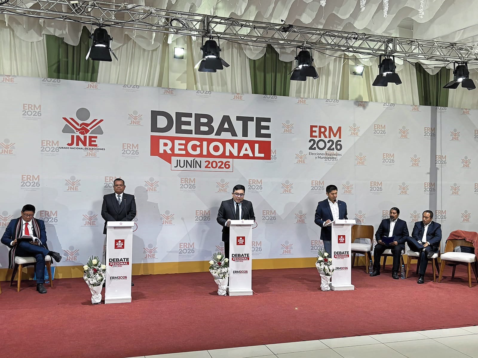Siete candidatos salieron al ruedo en debate del Jurado Nacional de Elecciones en Junín