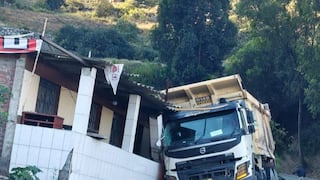 La Libertad: Volquete termina empotrado en una vivienda en Poroto