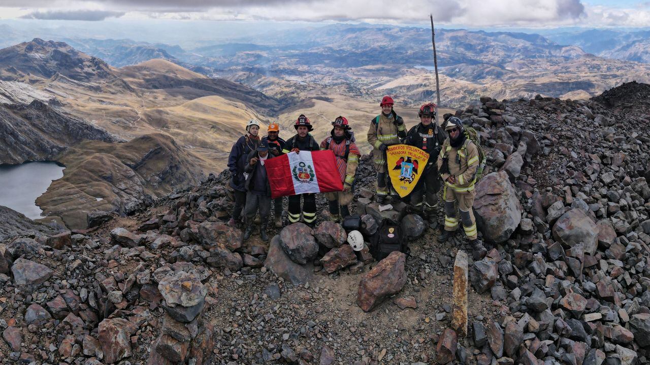 Realizaron ascenso histórico a unos 4,800 metros sobre el nivel del mar. (Fotos: Cortesía)