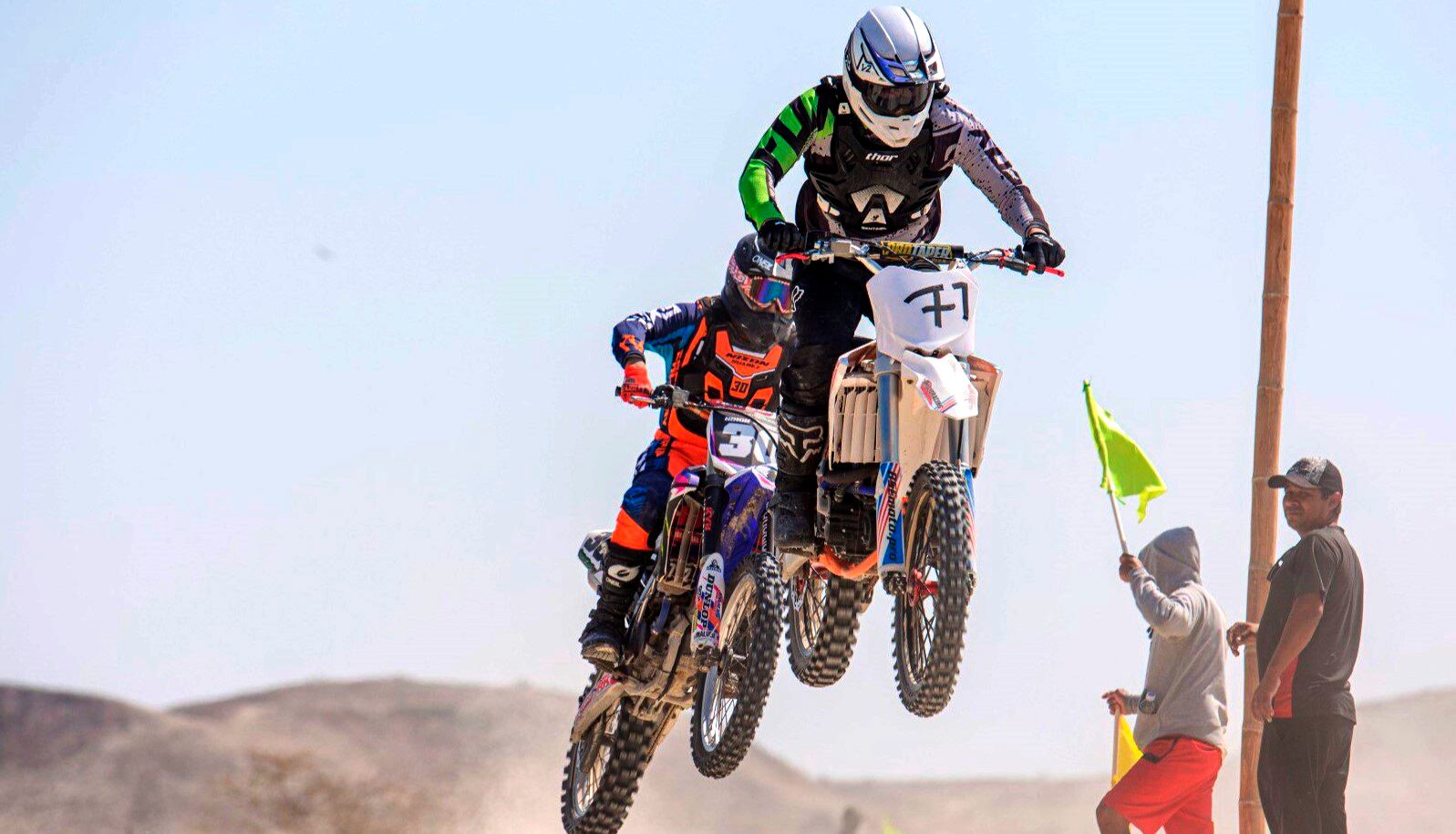 Grandioso espectáculo en el circuito "Christian Requena" en Cumbibira en Catacaos.