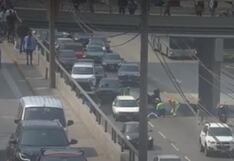 Fallece mujer motociclista que fue embestida por un vehículo y cayó a la Vía Expresa (VIDEO)