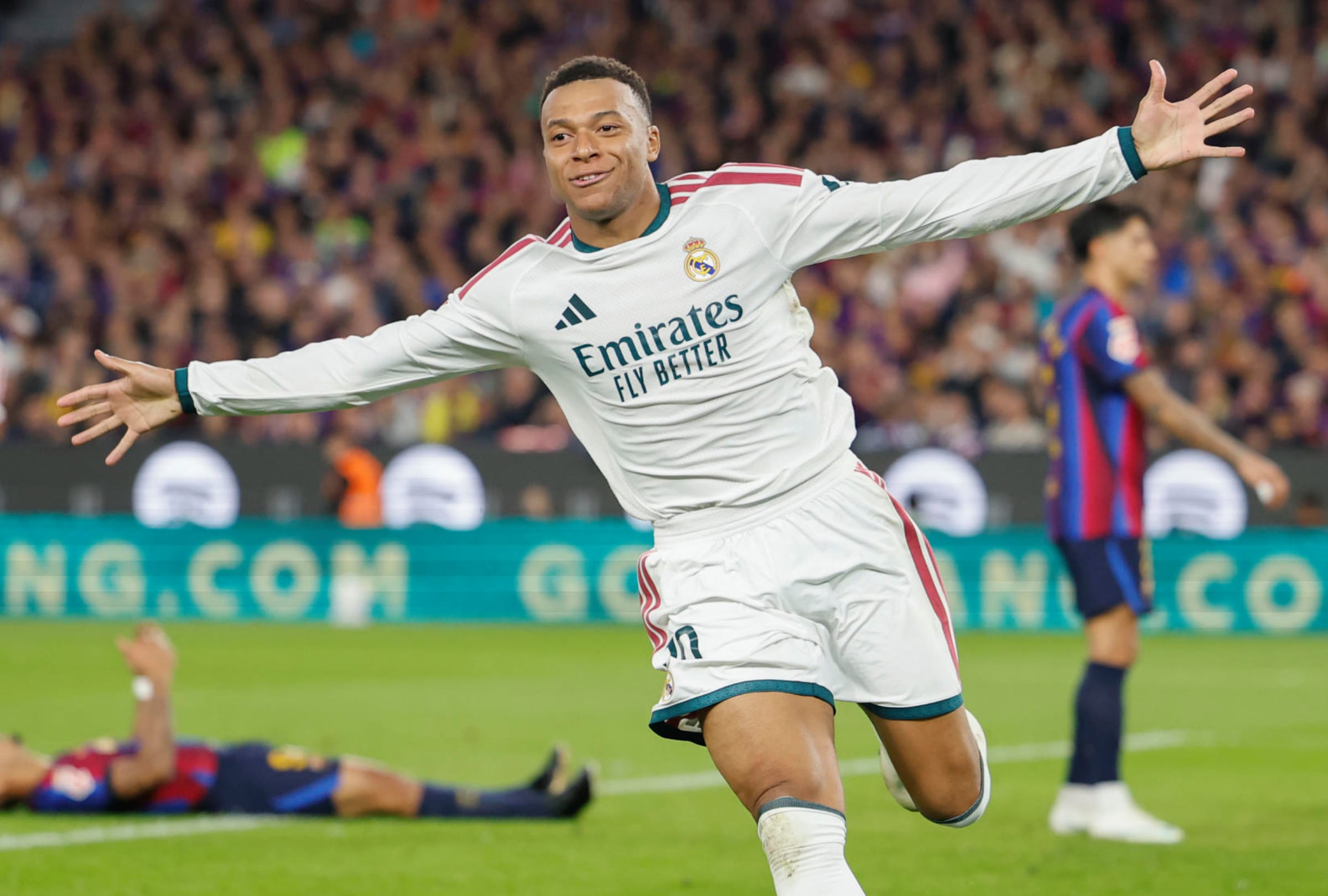 El delantero francés del Real Madrid expresó su arrepentimiento tras llamar “dictador” al exlíder chino en un video viral. Tres empresas anunciaron la ruptura de sus acuerdos comerciales, mientras que LaLiga también ofreció disculpas. (FOTO: EFE / Alberto Estévez)