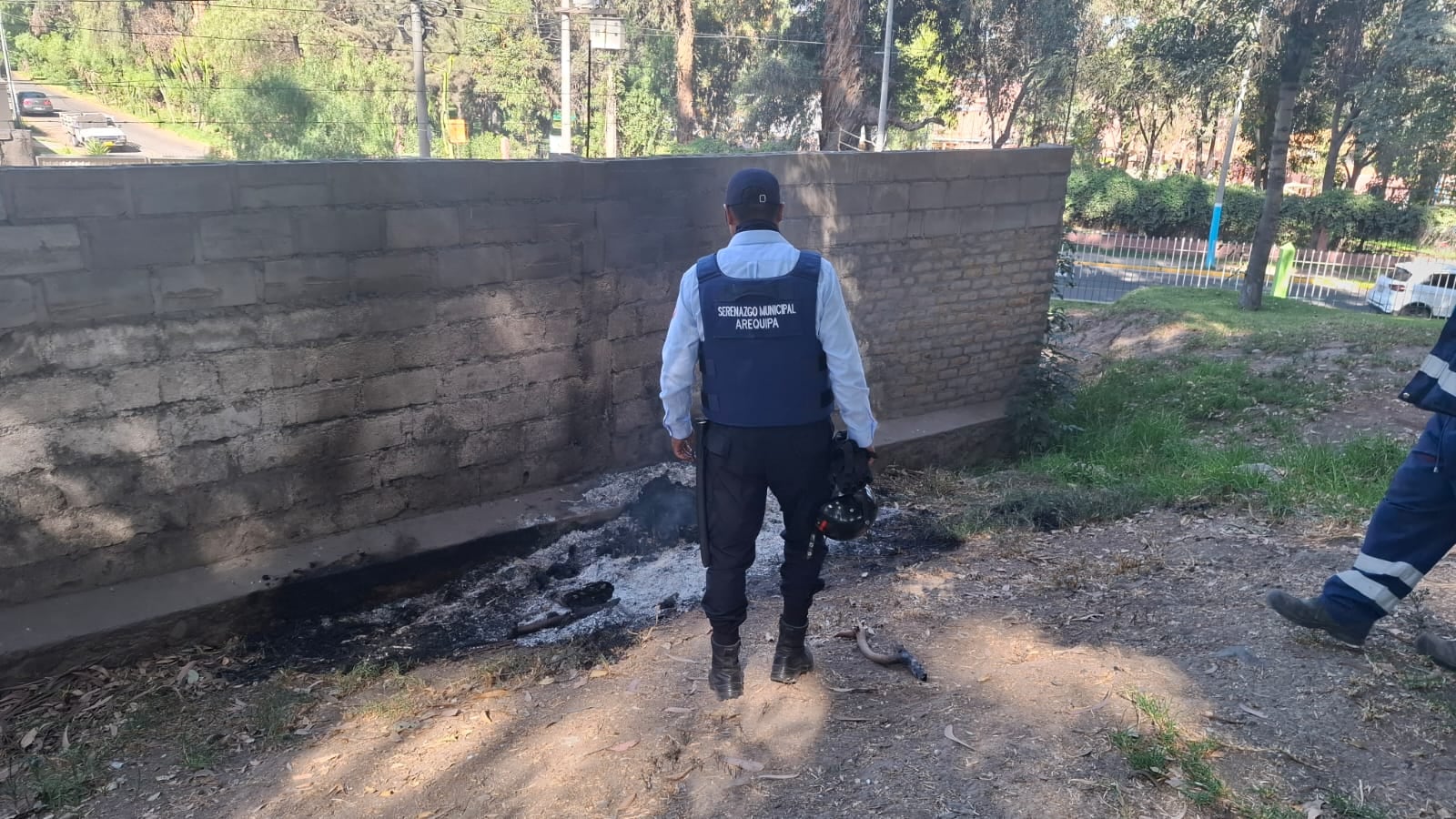 Hallan cuerpo calcinado en el parque Selva Alegre de Arequipa