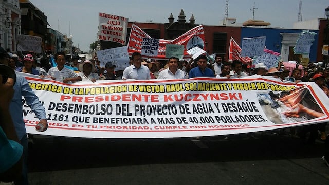 Huanchaco: Más de 300 moradores de CP Víctor Raúl protestan exigiendo agua y desagüe (VÍDEO) 