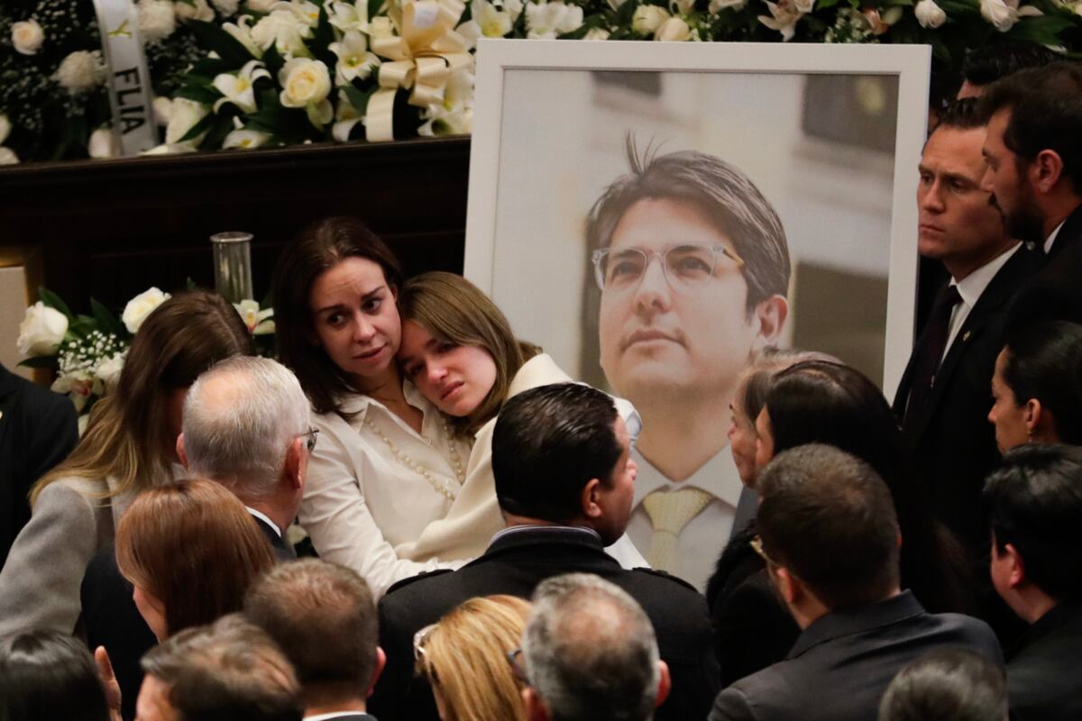 El funeral del fallecido senador y precandidato a la presidencia de Colombia, Miguel Uribe Turbay, en el Salón Elíptico del Capitolio Nacional en Bogotá, el 11 de agosto de 2025. (Foto de Carlos Ortega / EFE)