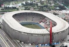 Bomberos controlan incendio en la calle Madre de Dios, frente al Estadio Nacional