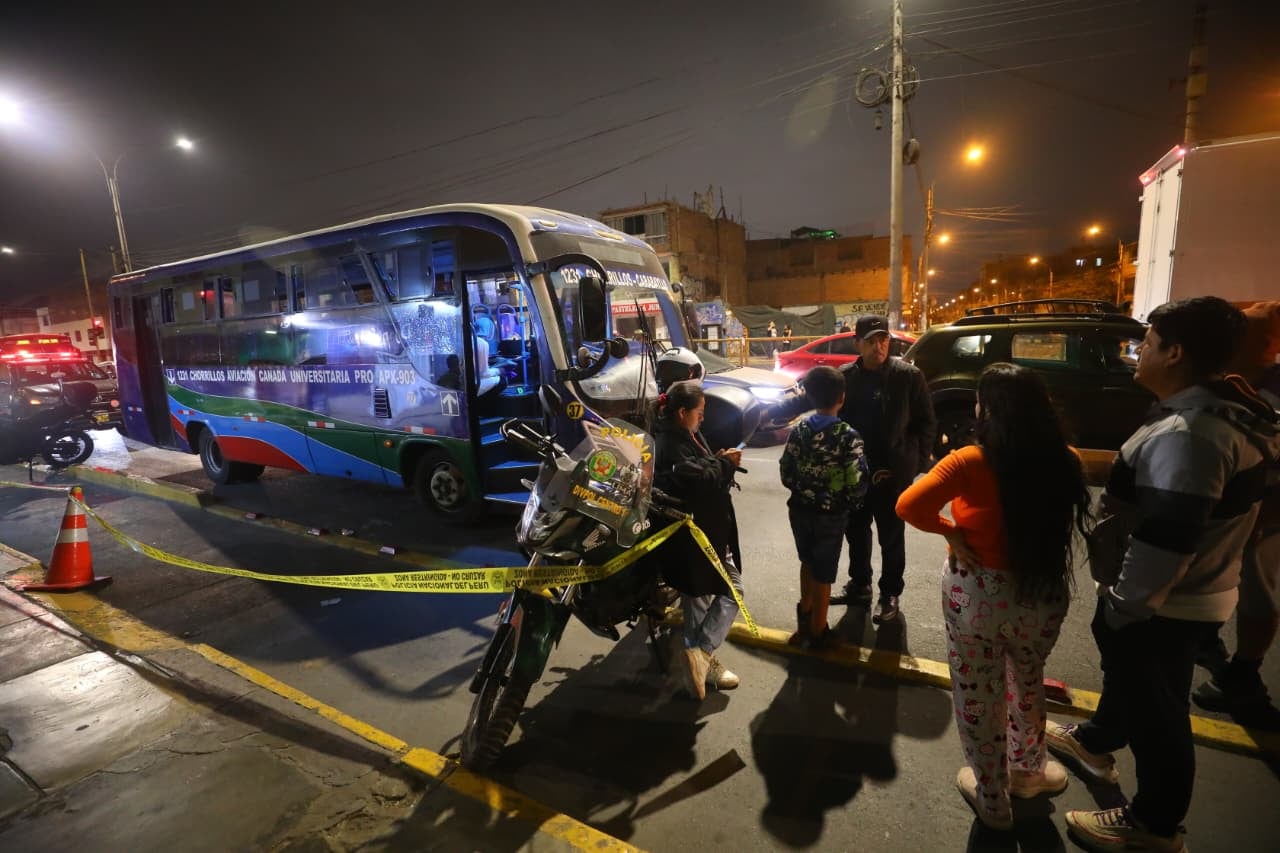 Cercado de Lima: Conductor y pasajera heridos en ataque a bus fueron dados de alta