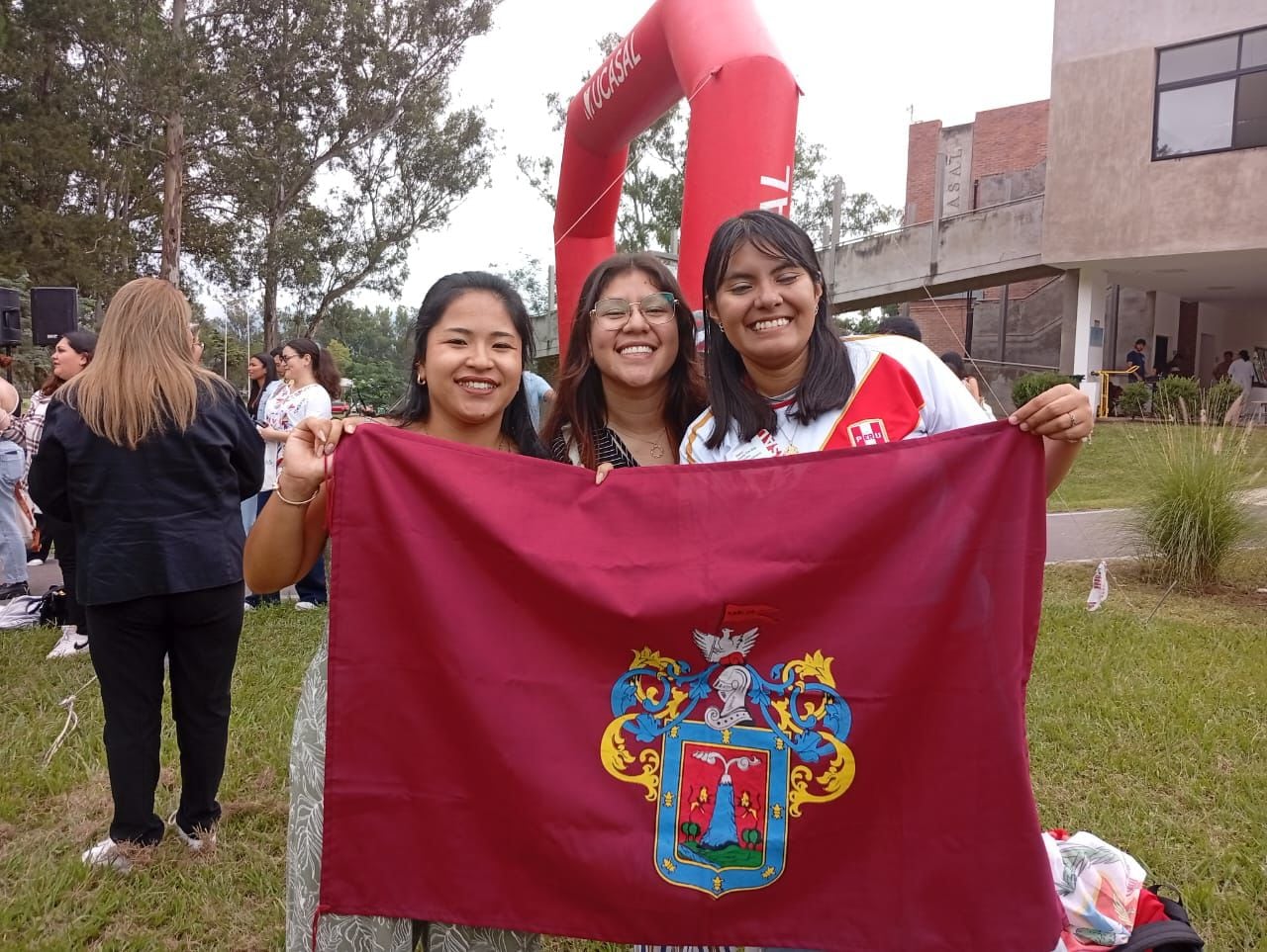 Estudiantes arequipeños en universidades internaciones. Foto: Universidad Católica Santa María.