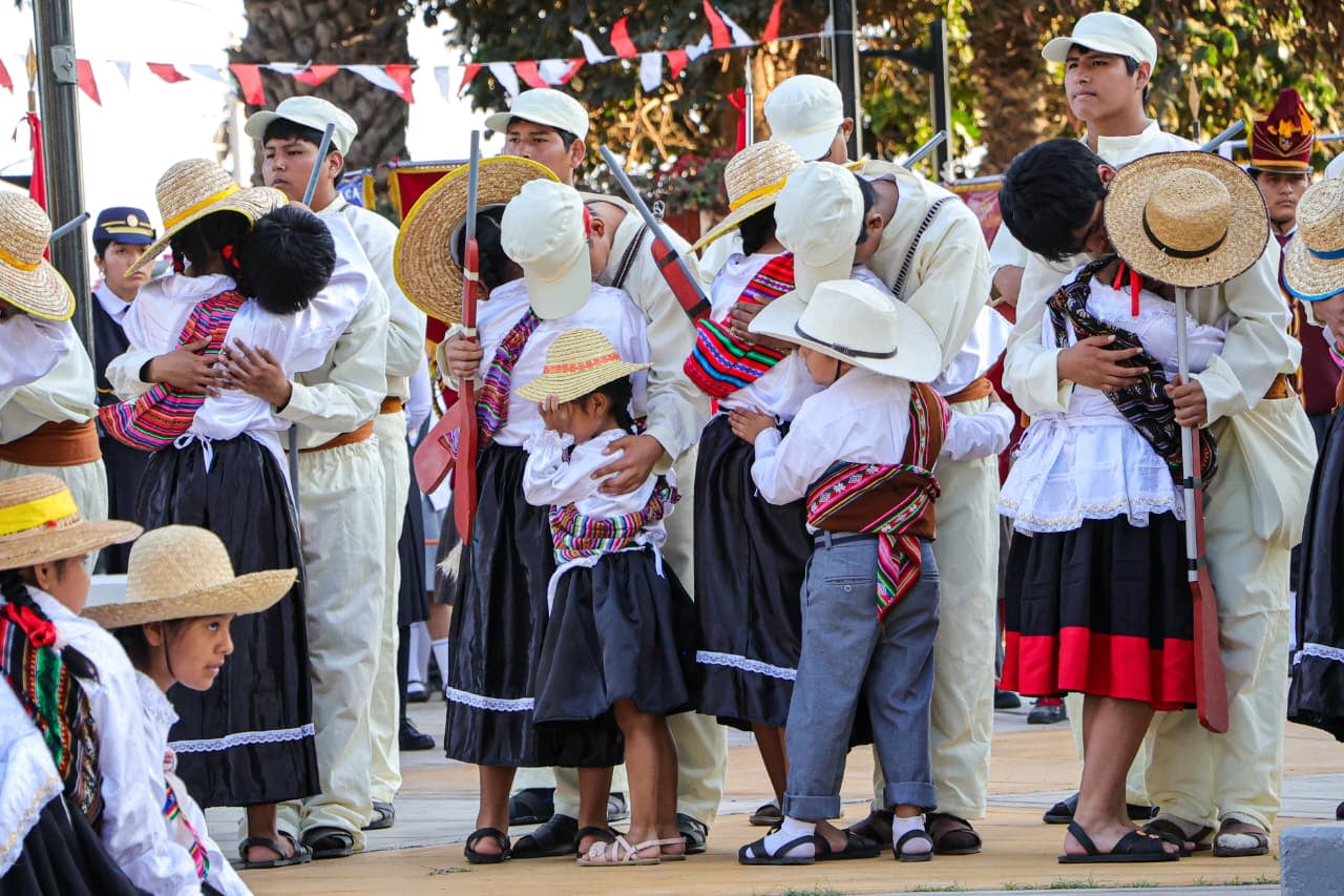 Partieron en ceremonia de despedida en la plaza de Agricultores de Para. (Foto: Difusión)