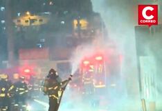 Incendio en almacén de productos químicos en San Luis moviliza a 15 unidades de bomberos