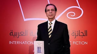 Novelista palestino gana el Premio internacional de ficción árabe