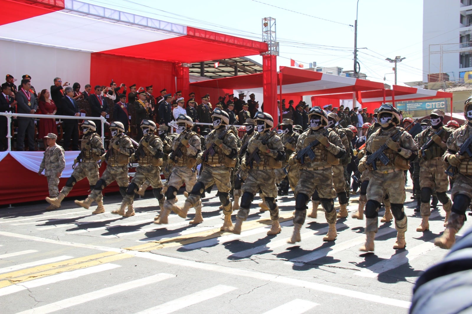 Gran Parada Cívico Militar en Arequipa por el 204.º Aniversario de la Independencia del Perú. Foto: GEC.