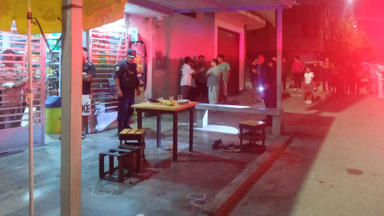 En el distrito de Víctor Larco, asesinaron a un joven empresario; y en La Esperanza, a un padre de familia mientras tomaba gaseosa.