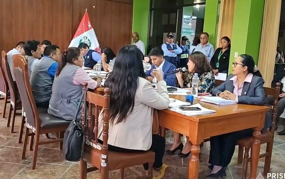 Sesión de concejo extraordinaria en el distrito de Majes. Foto: cortesía.