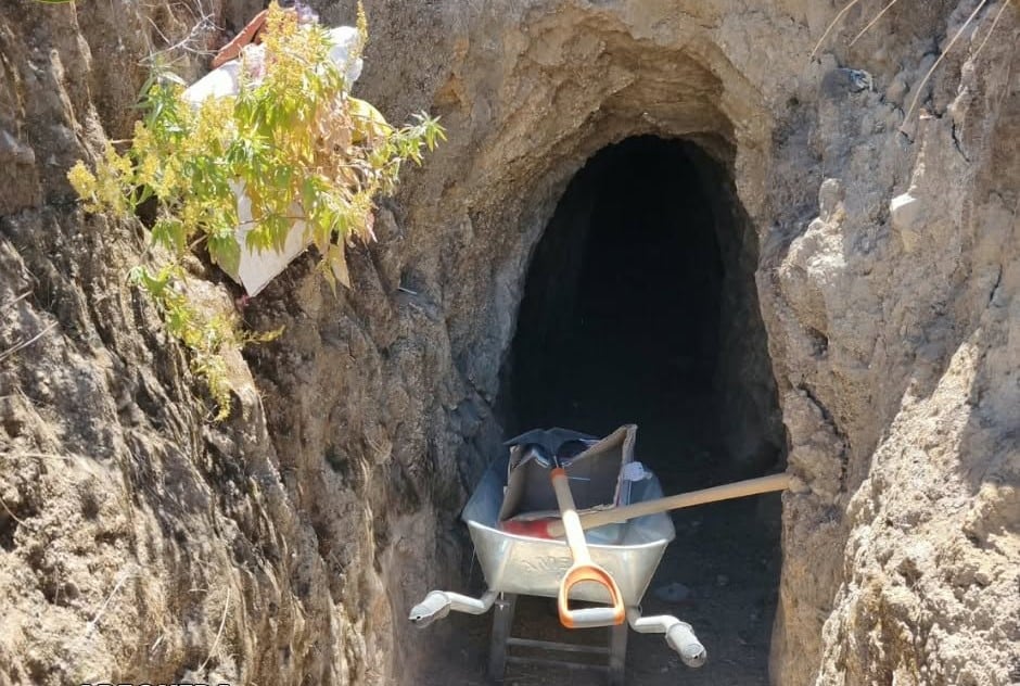 Intervienen campamentos mineros en Lluta, provincia de Caylloma. Foto: Protejamos el Medio Ambiente - PNP.