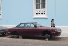 La Municipalidad Provincial de Trujillo retira vehículos abandonados en las calles