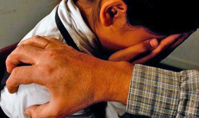 Profesor fue grabado con el celular y evidencias lo hallan culpable