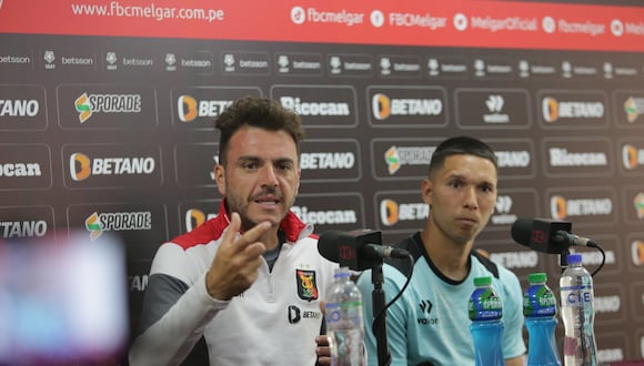 Mariano Soso y Tomás Martinez brindaron conferencia de prensa (Foto: Leonardo Cuito)