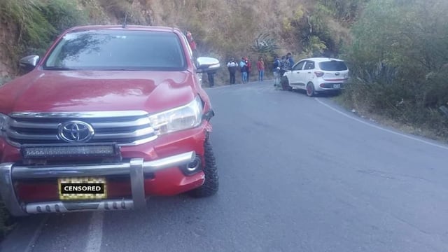 Ayacucho: estudiantes de instituto de salvan tras choque de auto con camioneta