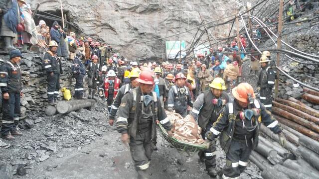 Mineros mueren sepultados dentro de socavón