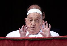 Papa Francisco desea a los fieles una “feliz Pascua” desde el balcón de la Basílica de San Pedro