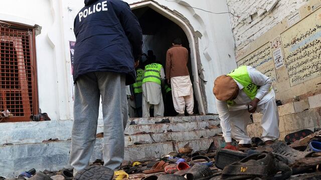 Pakistán: atentado contra mezquita chii deja 40 muertos