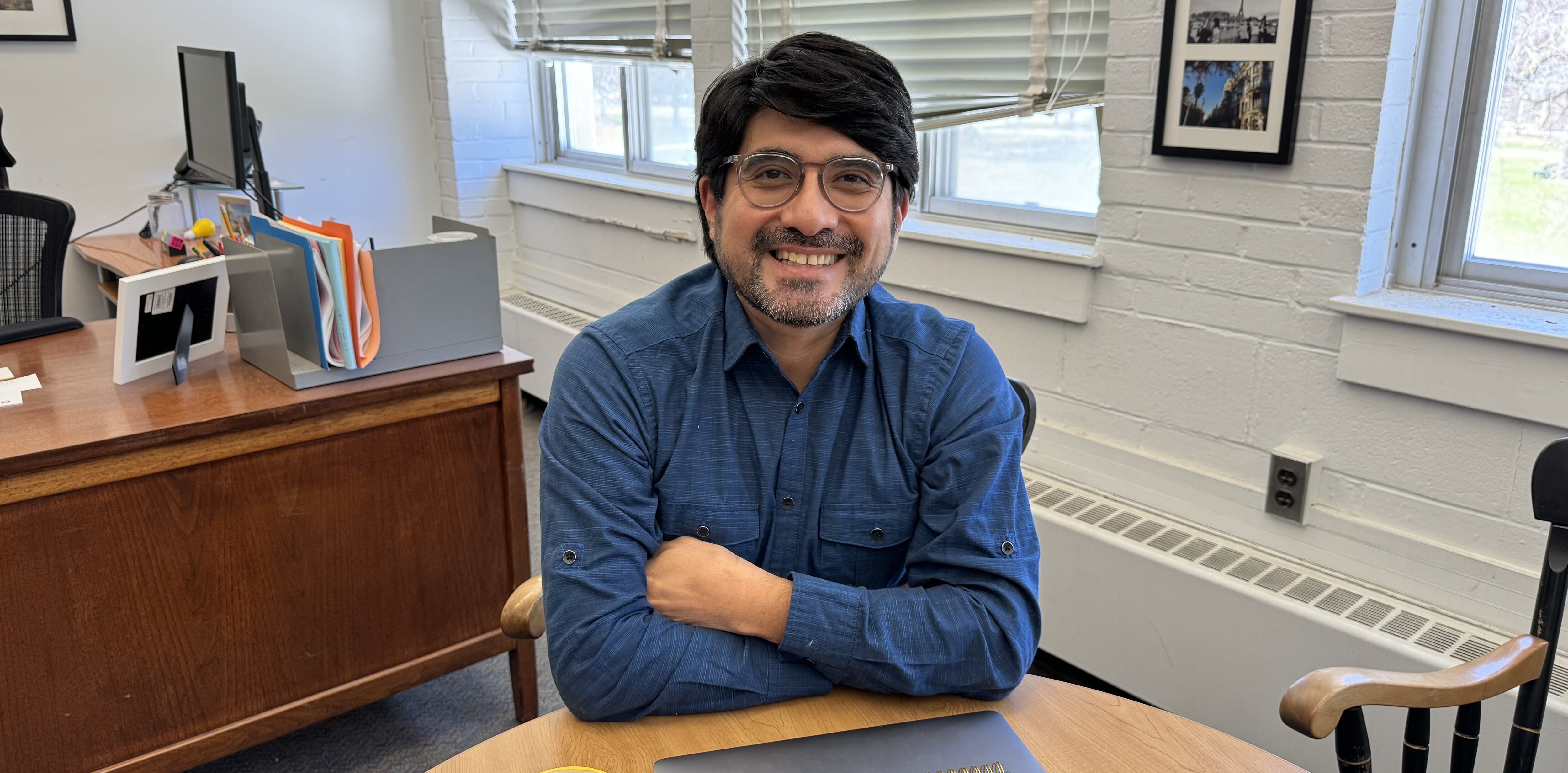 "Al leer las cartas de Verástegui encontré tanto el retrato de una época como las angustias de un joven poeta por publicar sus libros", afirma Villacorta.