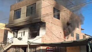 Ica: devastador incendio arrasa vivienda en el Barrio Municipal del malecón Tierras Blancas