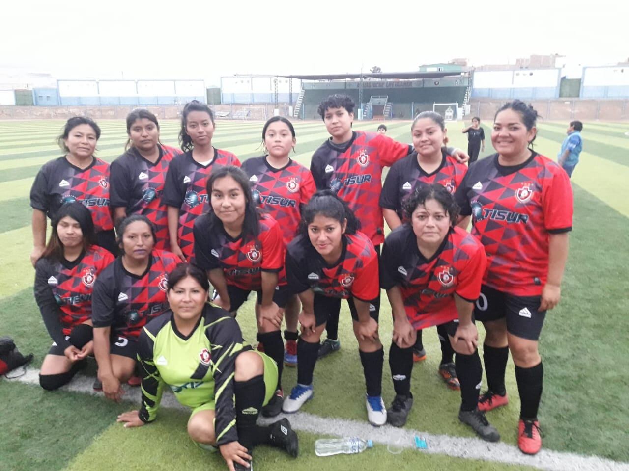 La Liga Distrital de Fútbol de Islay - Matarani organizó su campeonato. (Foto: Omar Cruz)