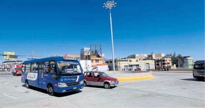 Se ha logrado habilitar el paso por el Intercambio vial Bicentenario, pero hacen falta más trabajado. (Foto: GEC)