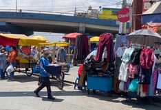 Arequipa: Ambulantes y transportistas informales toman Avelino y Río Seco en feriado