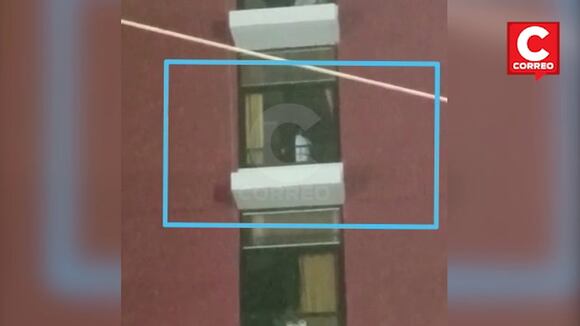 Parejita baila de noche en la Municipalidad Provincial de Huancayo