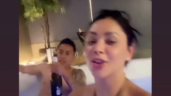 CORREO | Christian Cueva se luce con Pamela Franco en jacuzzi: “Contigo todo es mejor”