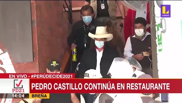 Castillo sale de restaurante (Latina)