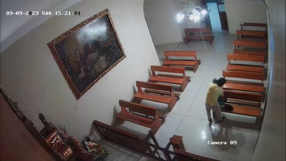 Piura: Hombre destroza alcancía y roba dinero en iglesia Catedral