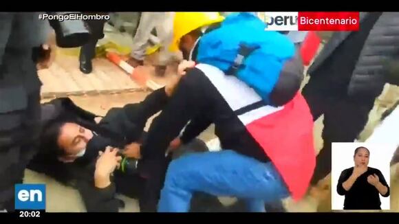 Manifestantes intentaron llegara a Palacio de Gobierno