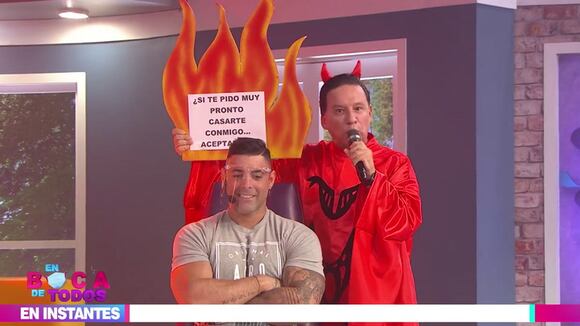 Andrea San Martín y Sebastián Lizarzaburu pasan tenso momento al hablar de matrimonio