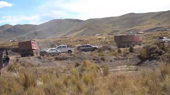 CORREO | Puno: Sujetos desconocidos agreden a las autoridades y frustran operativo contra extracción de materiales