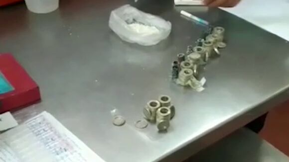 Mira como pretendían ingresar droga dentro de monedas al penal de Moquegua (VIDEO)
