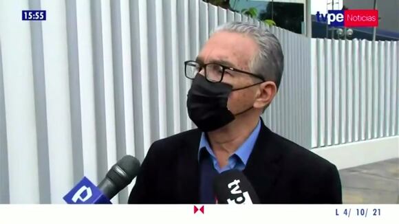 Alejandro Aguinaga, médico de Alberto Fujimori: "El día de ayer estuvo muy complicado y se le atendió de emergencia por una taquicardia (...) Va a ser intervenido, se le va a colocar dos stent en las coronarias. Él está consciente"