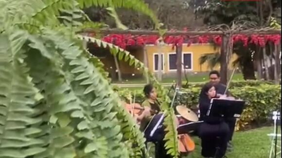 CORREO | Ethel Pozo y Julián Alexander