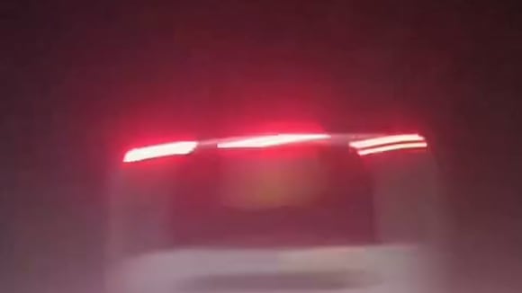 Se salvan de morir, tras derrumbe de cerro en Panamericana Sur