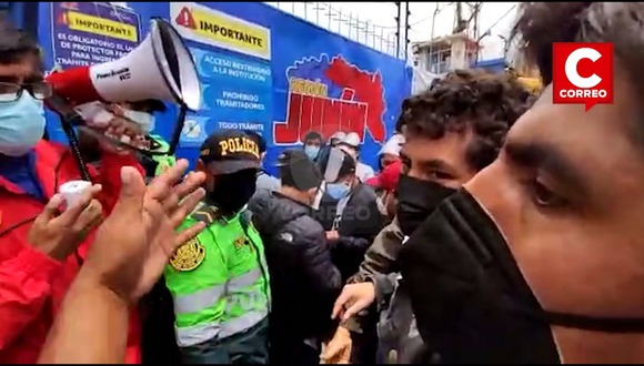 Protesta En Transportes Por Falta De Sistema