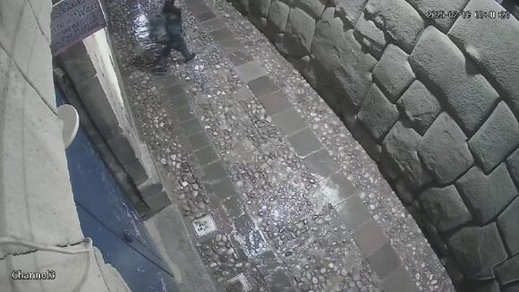 CORREO | Cusco: Delincuente ataca la Piedra de los 12 Ángulos causando un daño irreversible