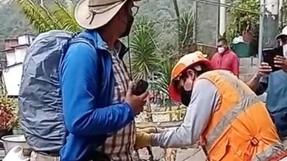 Turistas son evacuados de Machu Picchu utilizando cuerdas y arneses