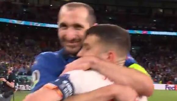 Chiellini lució de muy buen humor en sorteo para los penales en el España vs. Italia, (Video: UEFA.tv)